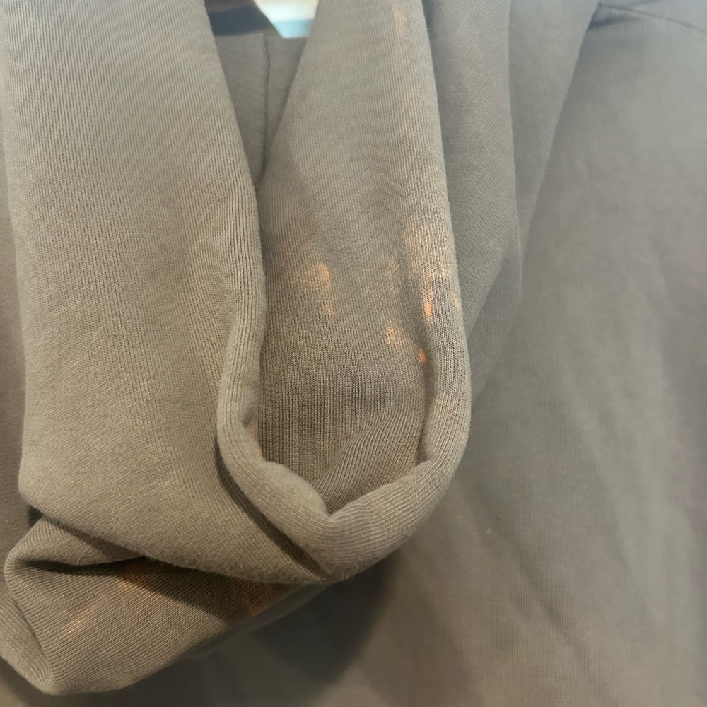 Aritzia Brown Hoodie - Picture 10 of 10